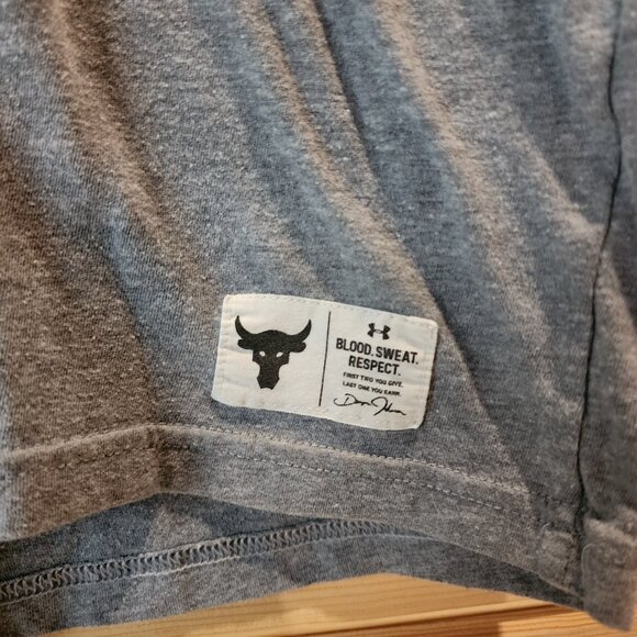 Under Armour Project Rock “Bull” Graphic Tee Gray YXL - Picture 3 of 5